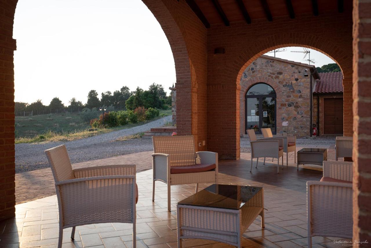 Agriturismo Tenuta Pakravan Papi Riparbella Esterno foto