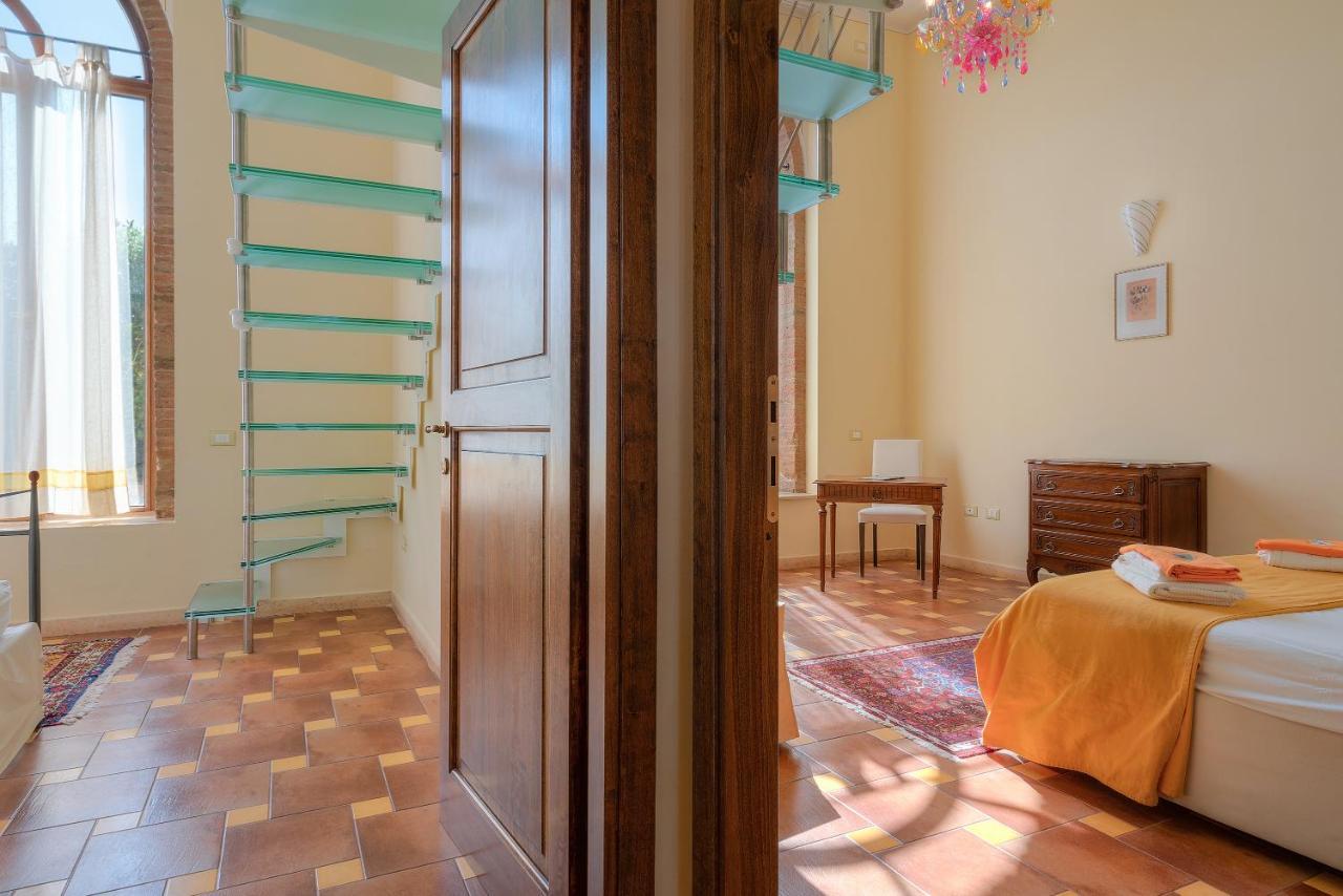 Agriturismo Tenuta Pakravan Papi Riparbella Esterno foto