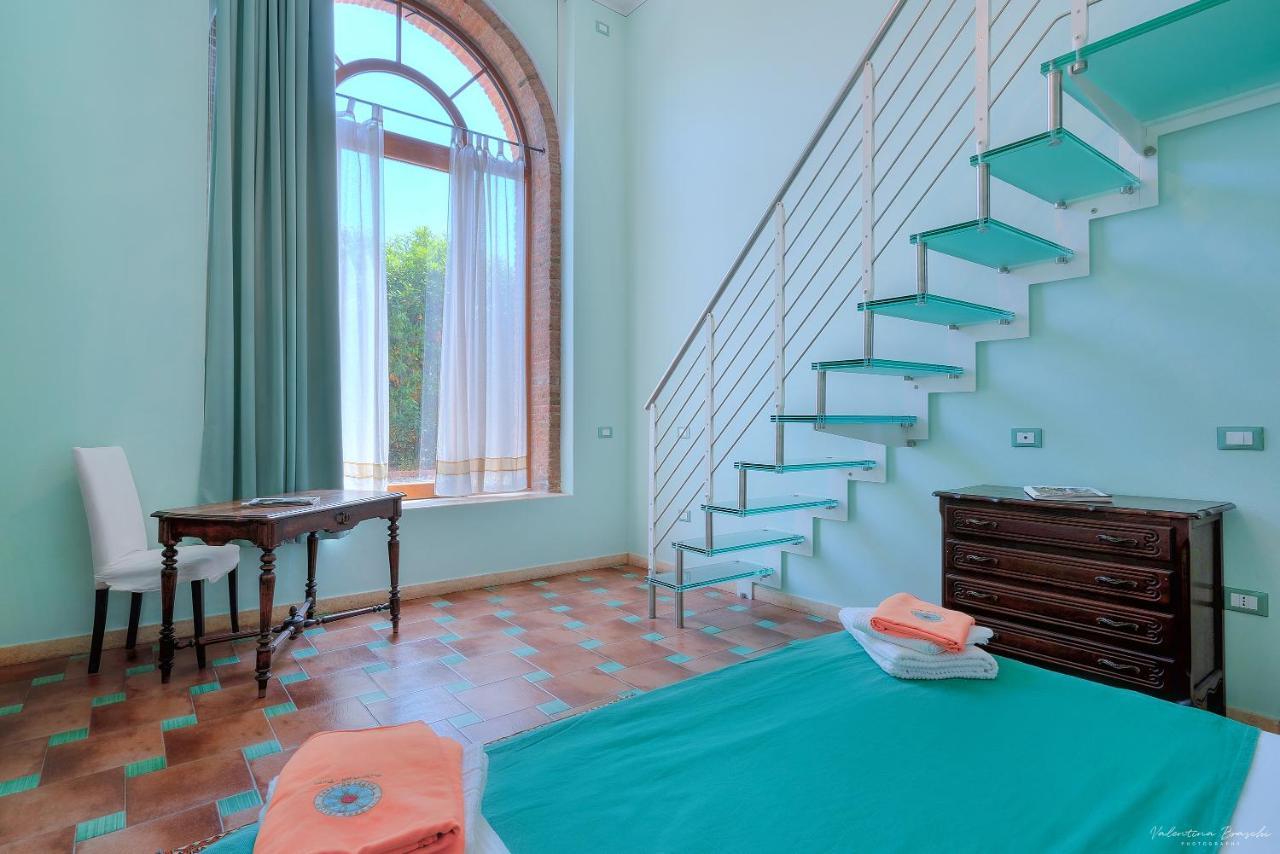 Agriturismo Tenuta Pakravan Papi Riparbella Esterno foto